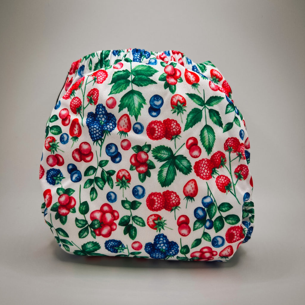Cloth diaper with berries 
